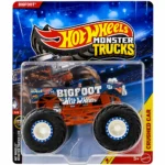 Hot Wheels 1:64 Scale Bigfoot Monster Trucks Diecast Truck with Crushable Car for Ages 3+ (JKJ94)